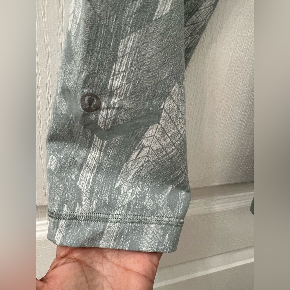 Lululemon Swift Speed High-Rise Crop 21" Reverberate Chevron Jacquard (Size 2) - Picture 14 of 14